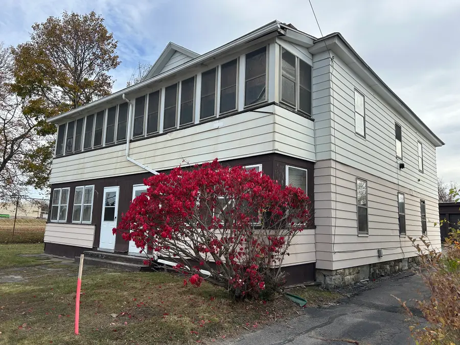 824 East St, Pittsfield, MA 01201 - #2