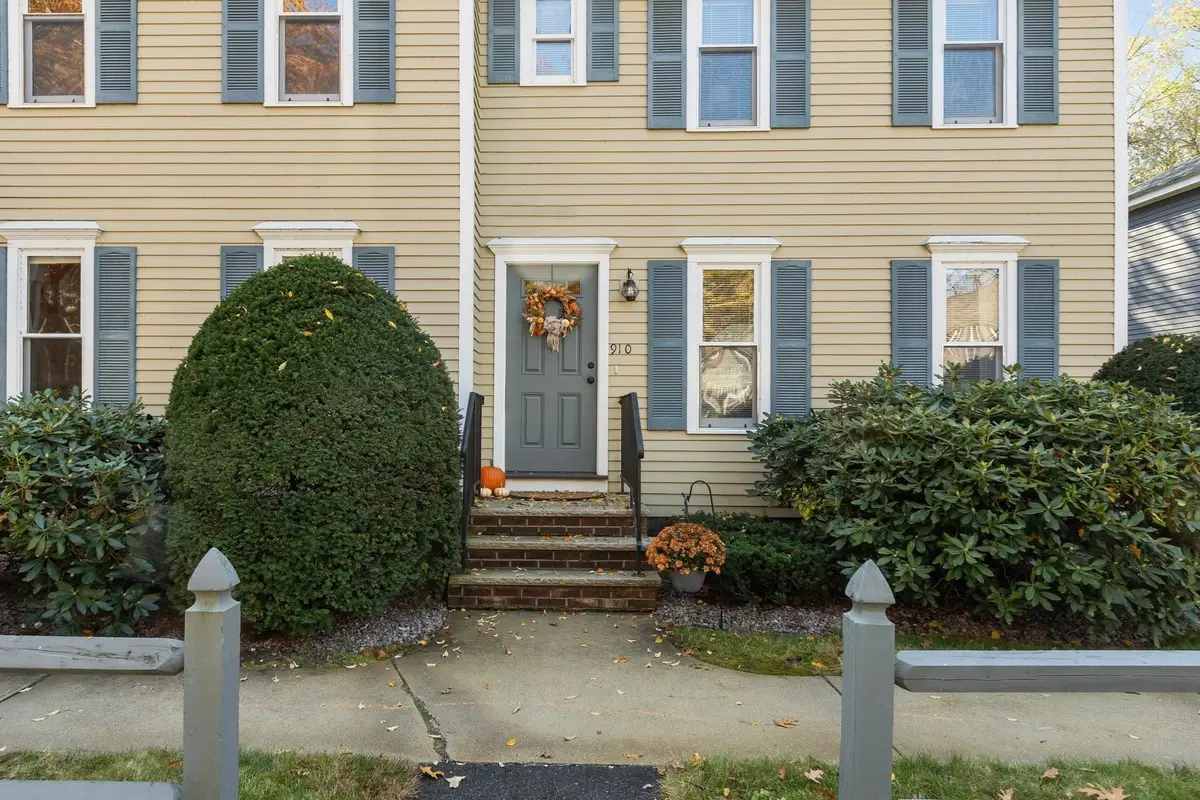 910 Welllman Ave #910, North Chelmsford, MA 01863 - #1