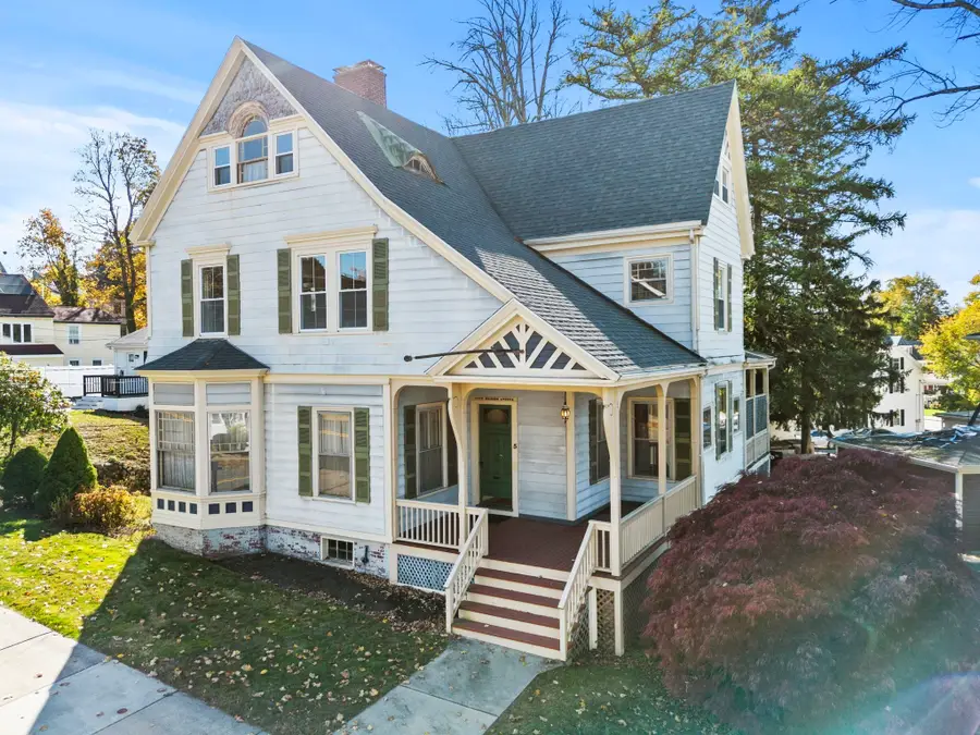 5 Warren Ave, Woburn, MA 01801 - #2