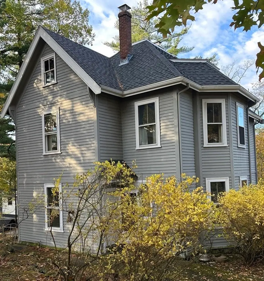16 Pine St, Wakefield, MA 01880 - #3