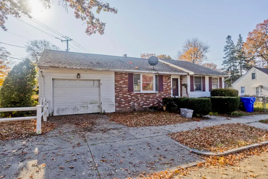 11 Melville St, Springfield, MA 01104 - #2