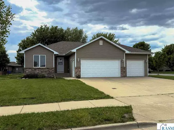 1919 Ryan Road, New Ulm, MN 56073