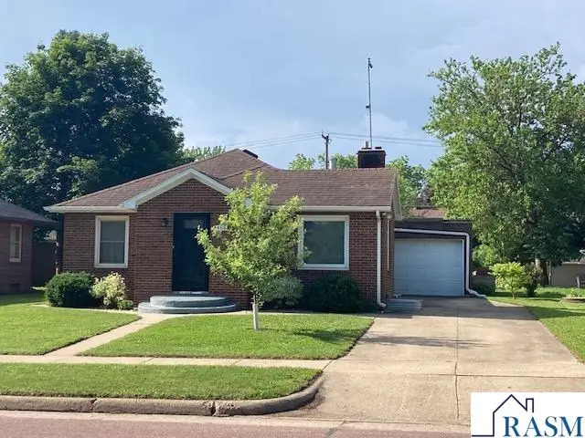 405 Main Street East, Sleepy Eye, MN 56085 - #1
