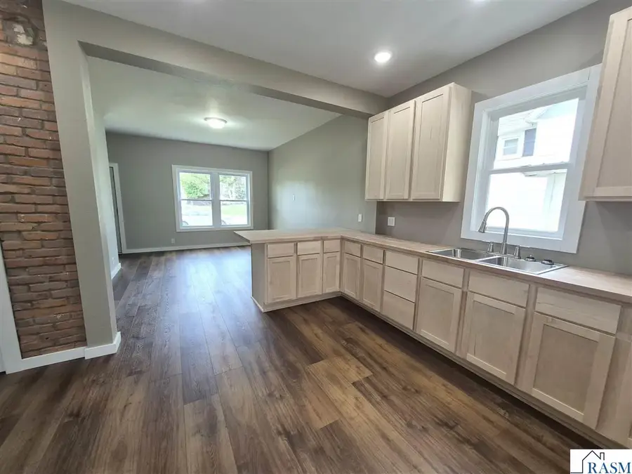 213 SW Summit Street, Sleepy Eye, MN 56085 - #2