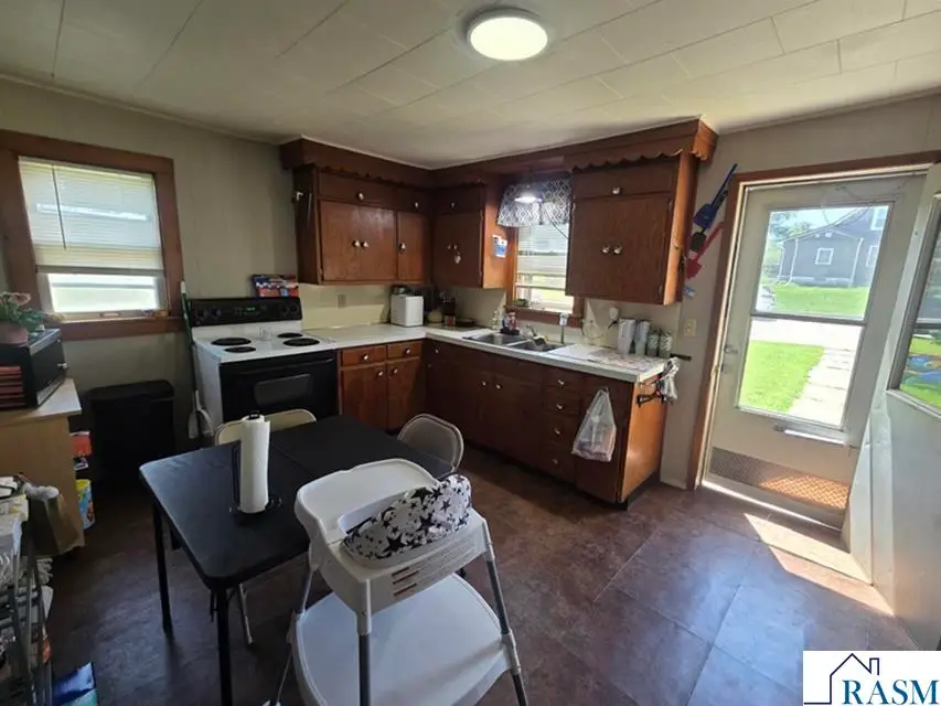 803 E 3rd Street, Blue Earth, MN 56013 - #2