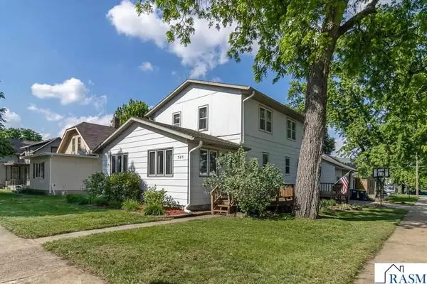 725 S Minnesota Street, New Ulm, MN 56073