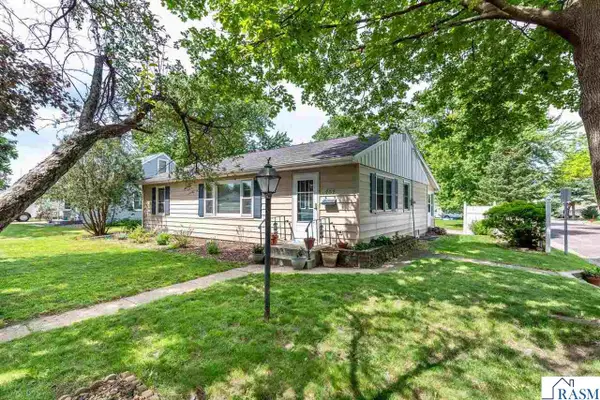 202 Ellis Avenue, Mankato, MN 56001