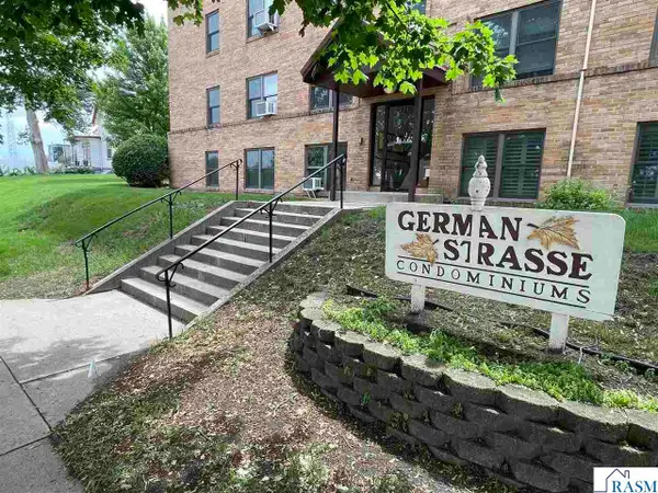 323 N German Street, New Ulm, MN 56073
