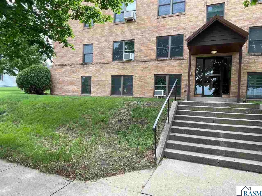 323 N German Street, New Ulm, MN 56073 - #3