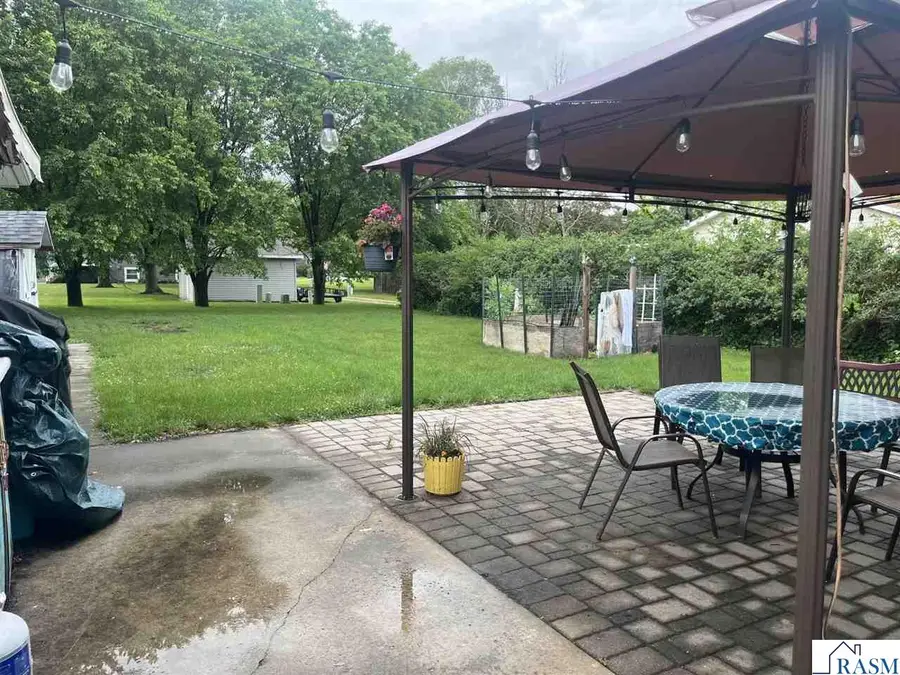 1516 Oakwood Avenue, New Ulm, MN 56073 - #2