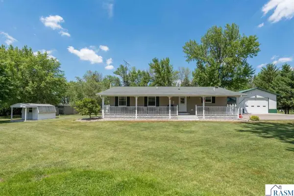 1106 N Main Street, Janesville, MN 56048