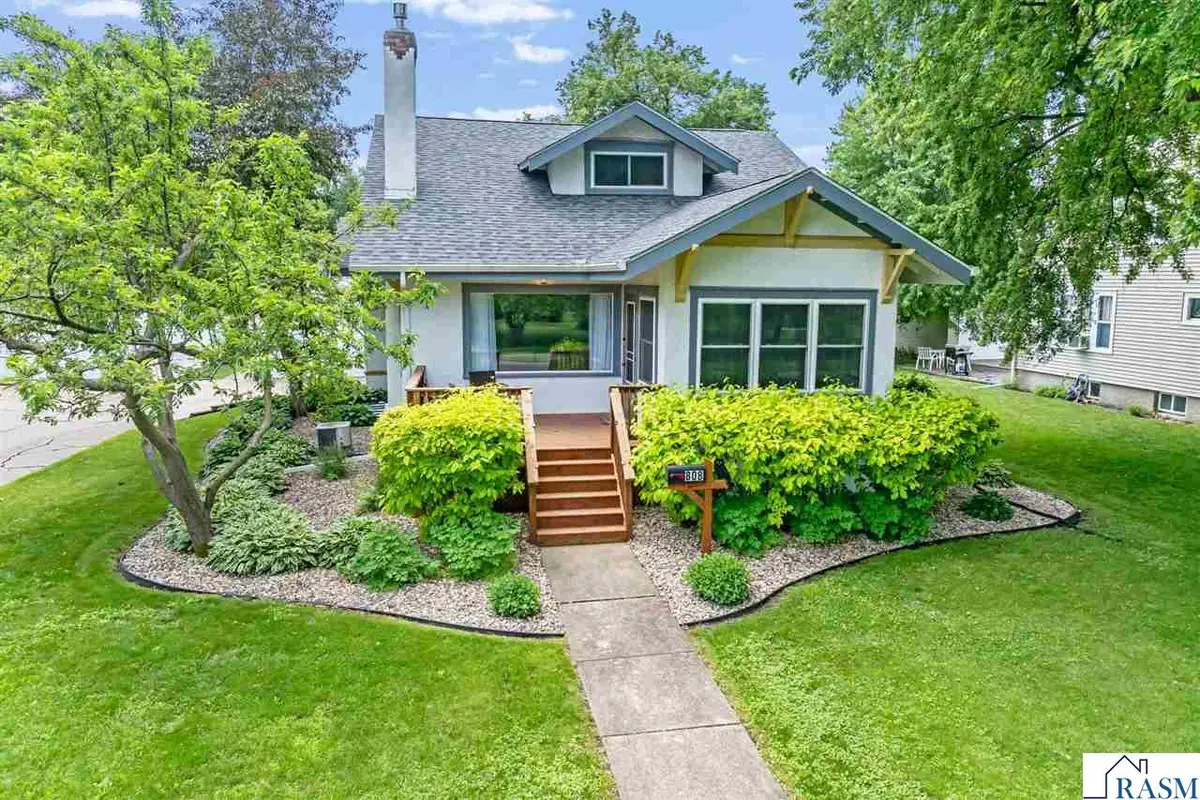 808 SE 3rd Avenue, Waseca, MN 56093 - #1