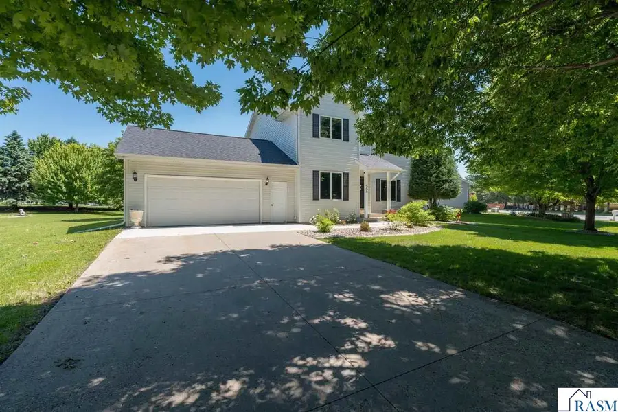 556 Ivy Lane, North Mankato, MN 56003 - #3