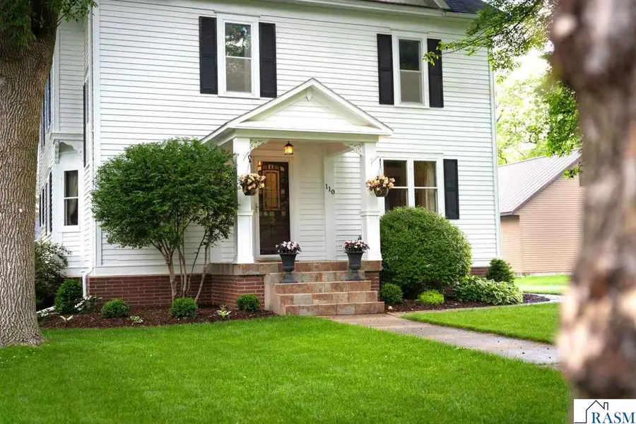 110 SW Summit Street, Sleepy Eye, MN 56085 - #2