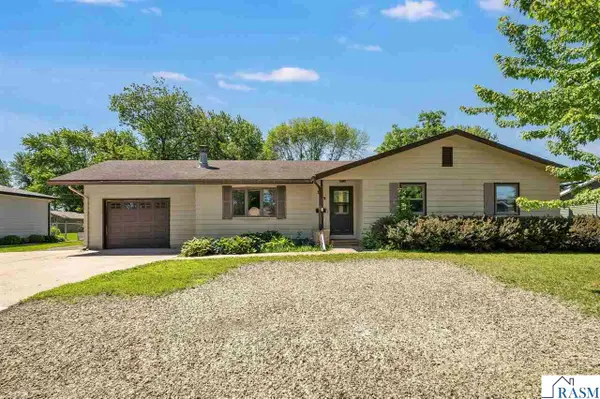 305 Maywood Avenue, Eagle Lake, MN 56024