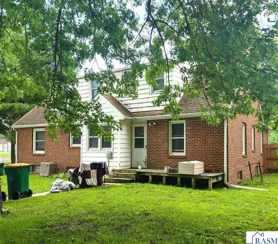 302 W main Street, Ceylon, MN 56121 - #3