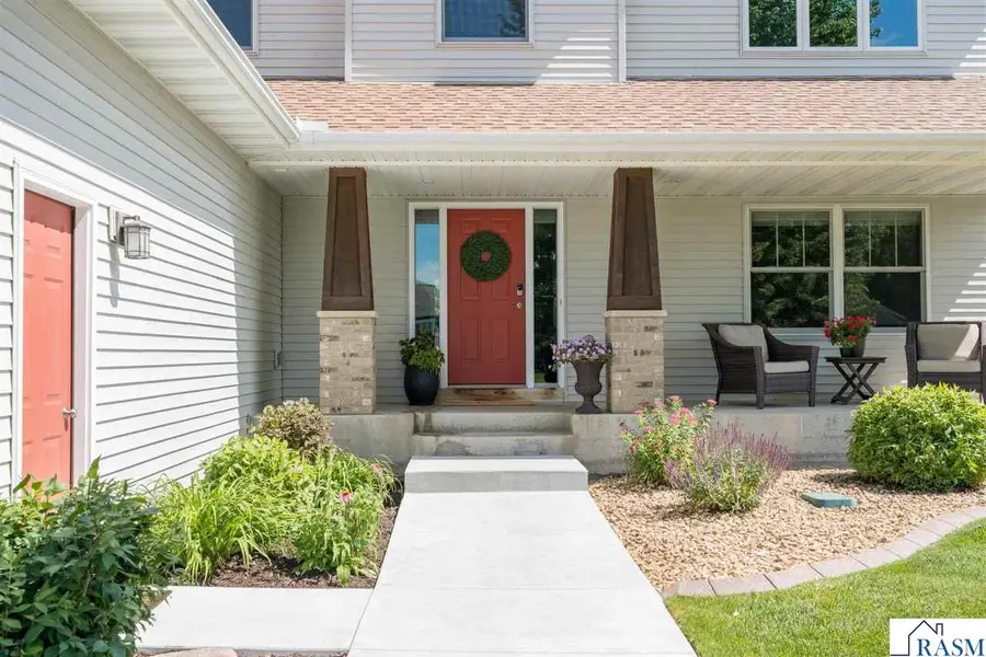 2290 Balsam Drive, North Mankato, MN 56003 - #2
