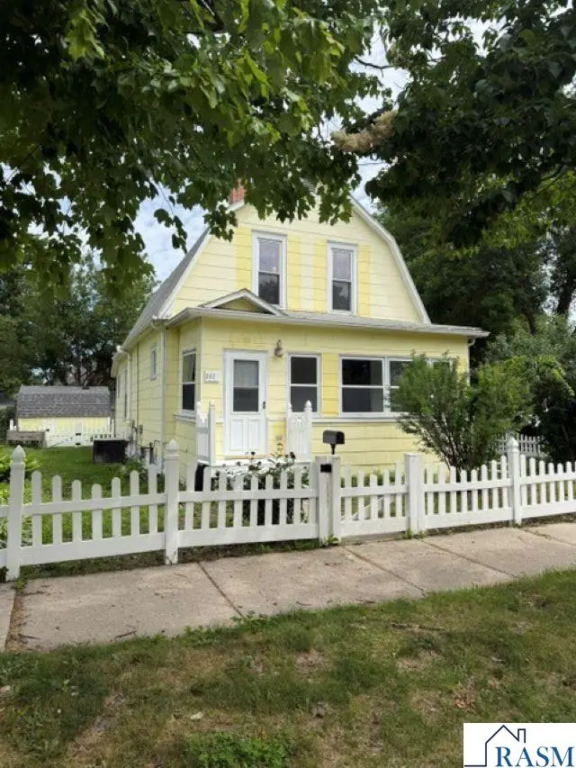 302 Nicollet Avenue, North Mankato, MN 56003 - #2