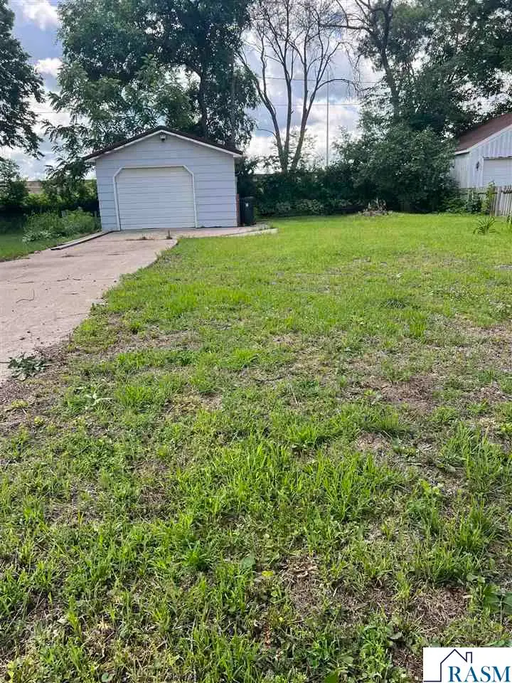 809 South Avenue, North Mankato, MN 56003 - #1