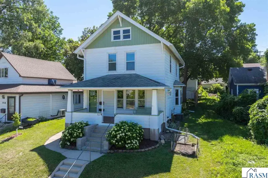 707 N 4th Street, Mankato, MN 56001 - #3