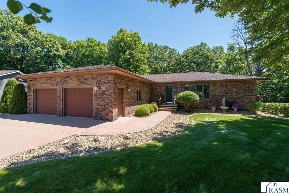 2125 E Dream Drive, North Mankato, MN 56003 - #1