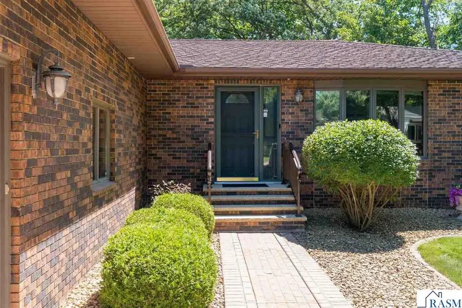2125 E Dream Drive, North Mankato, MN 56003 - #2