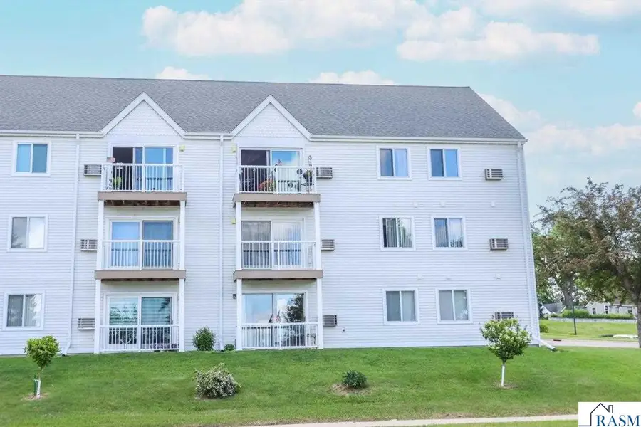 101 Albion Avenue, Fairmont, MN 56031 - #2