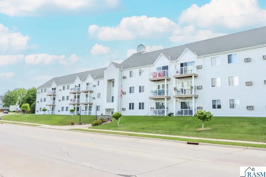 101 Albion Avenue, Fairmont, MN 56031 - #3