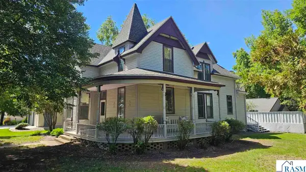 1602 S Washington Street, New Ulm, MN 56073