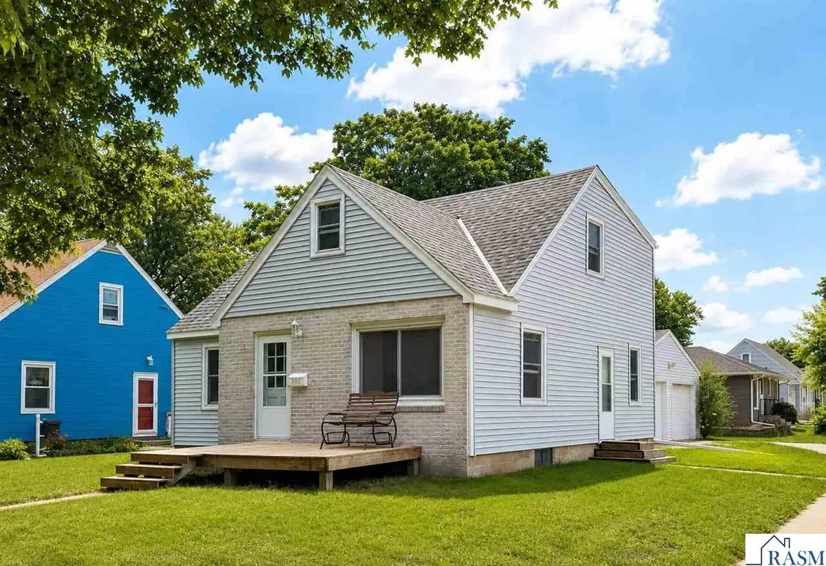 802 Center Street, North Mankato, MN 56003 - #1