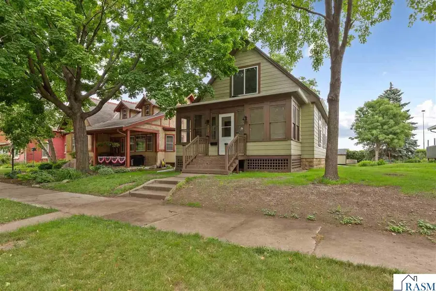 220 W 5th Street, Mankato, MN 56001 - #2