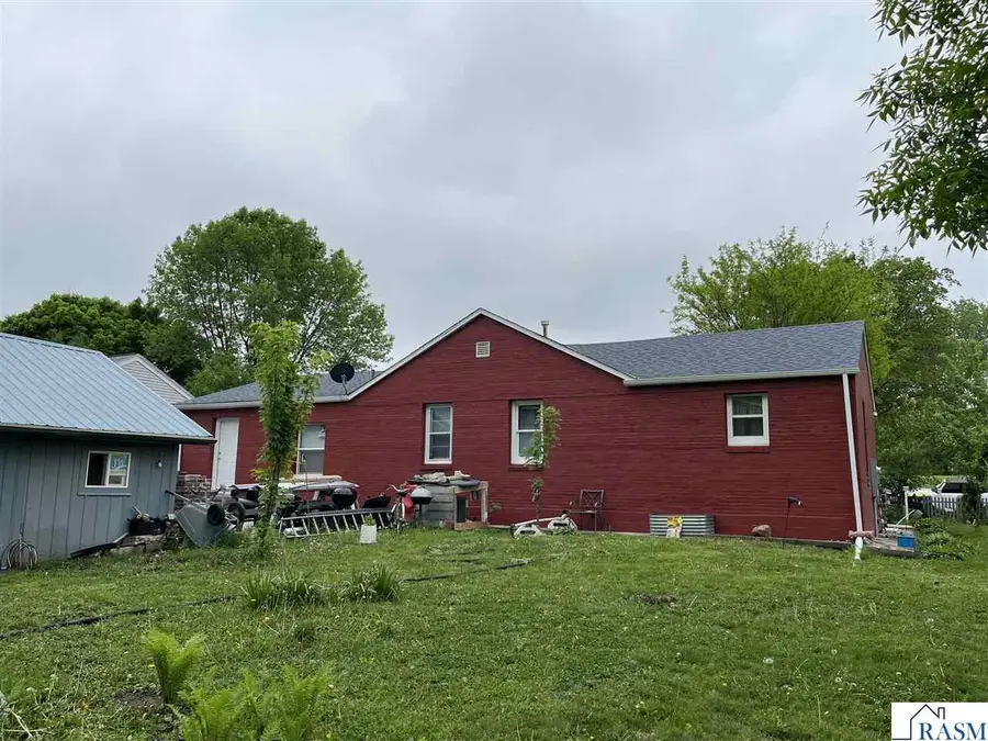 1113 S 2nd Avenue, Saint James, MN 56081 - #2