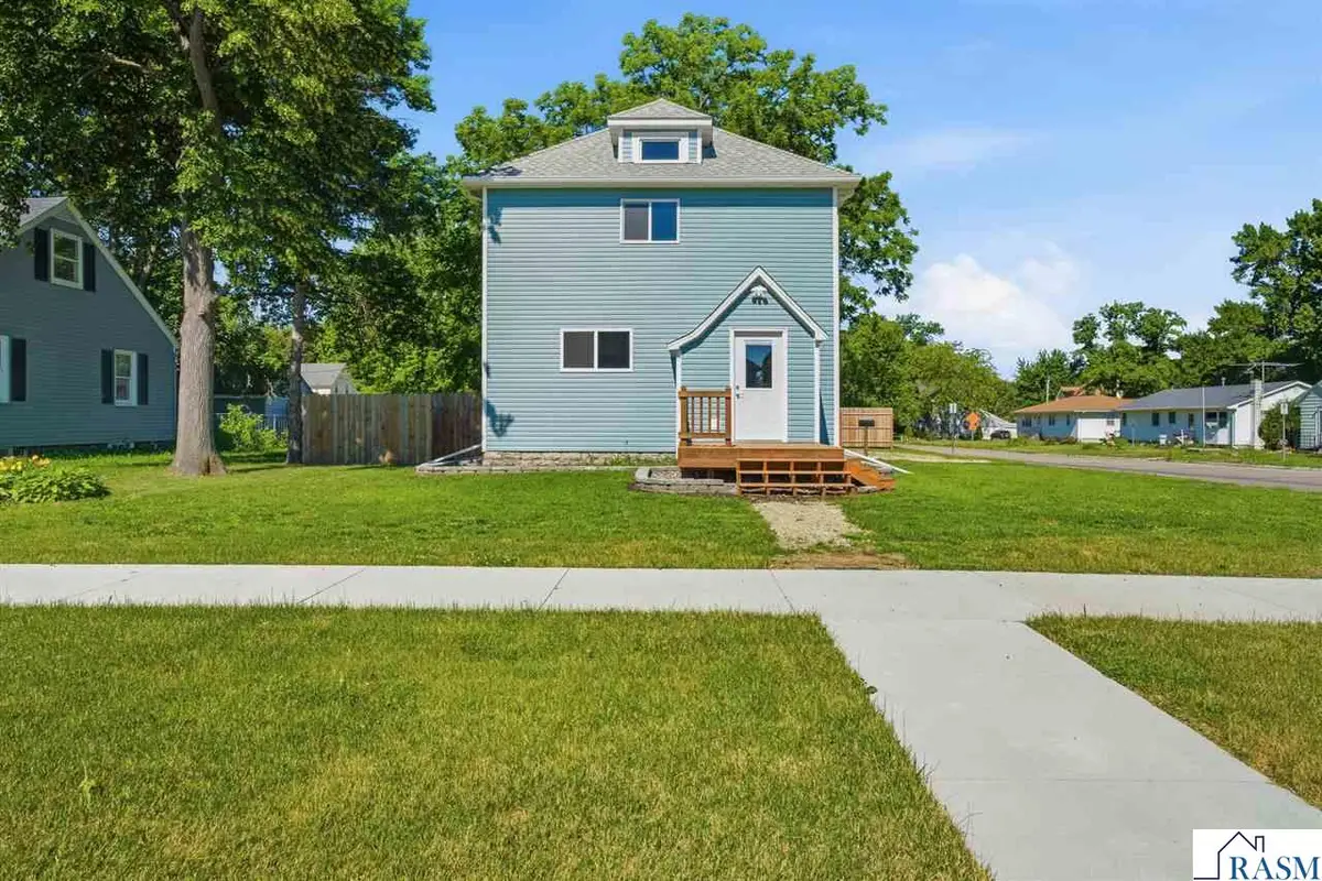 90 NW 5th Avenue, Wells, MN 56097 - #1
