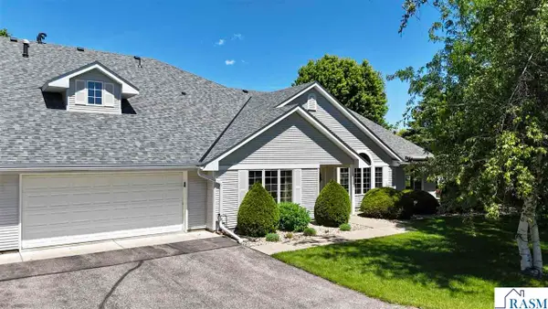1314 Pine Pointe Curve, St. Peter, MN 56082