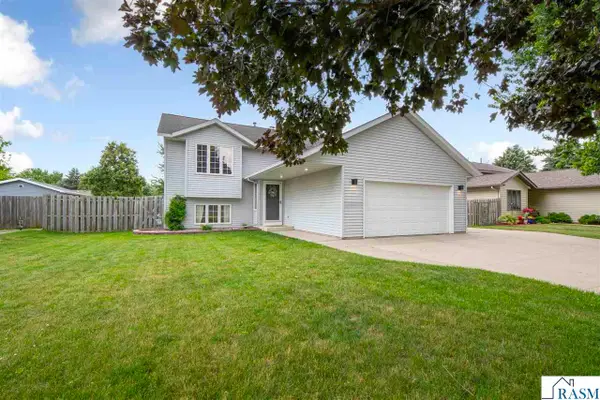 435 Lilac Lane, Madison Lake, MN 56063