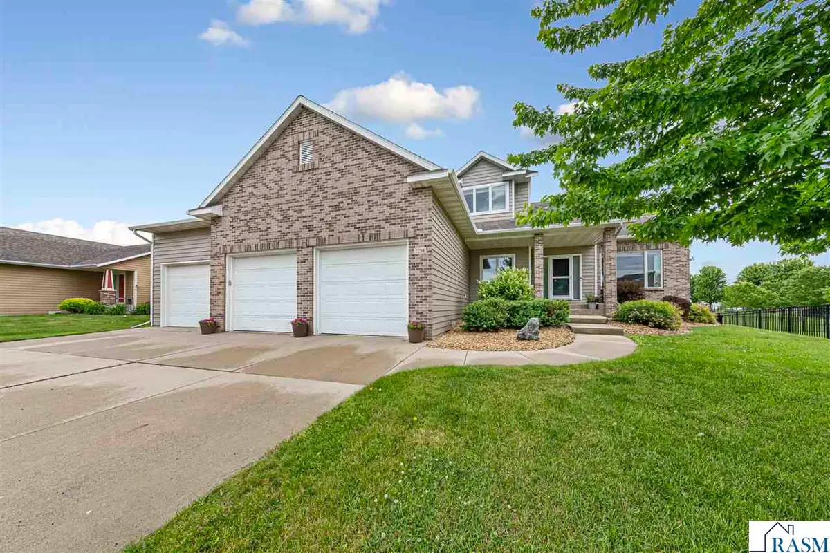 2294 Balsam Drive, North Mankato, MN 56003 - #1