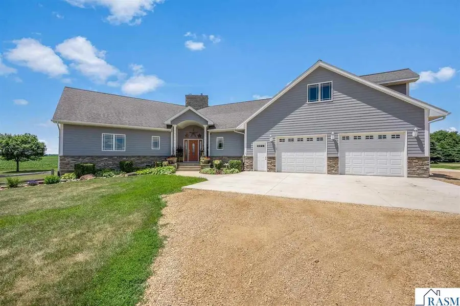 14317 County Road 114, Hanska, MN 56041 - #2