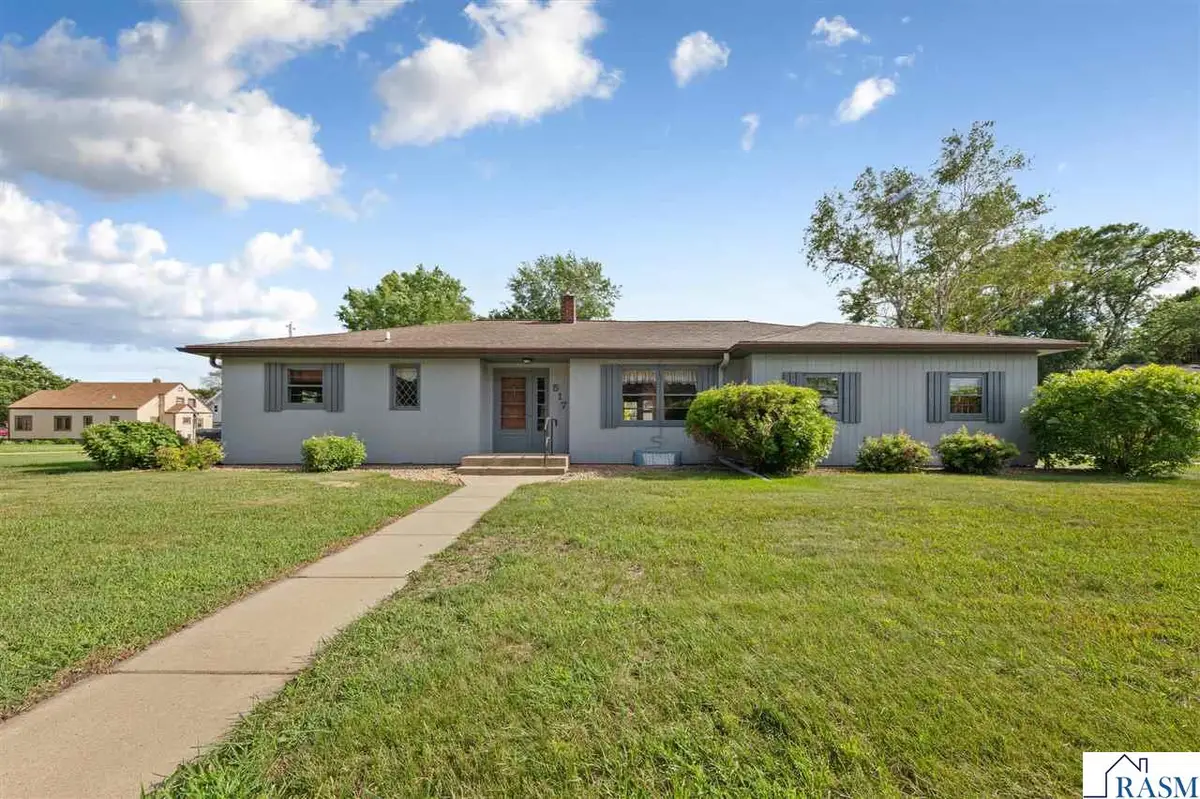 517 Court Avenue, Gaylord, MN 55334 - #1