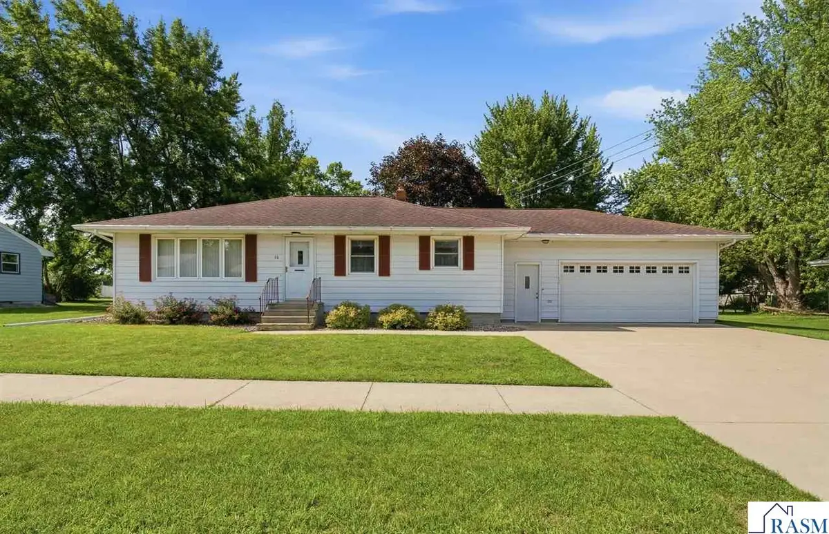 16 W Minnesota Avenue, Minnesota Lake, MN 56068 - #1