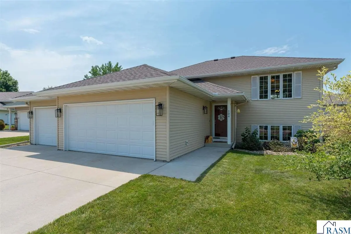 104 Bunker Court, Mankato, MN 56001 - #1