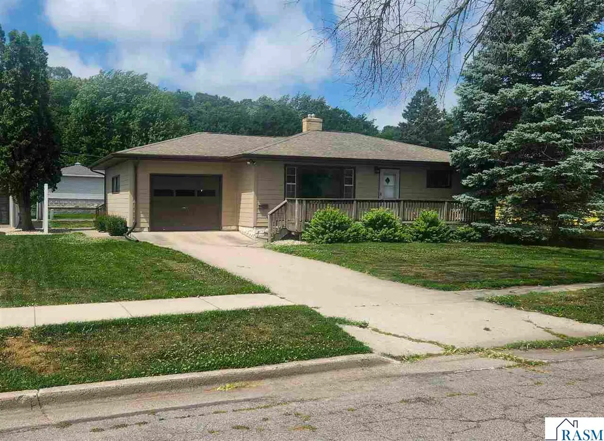327 Linden Street, New Ulm, MN 56073 - #1