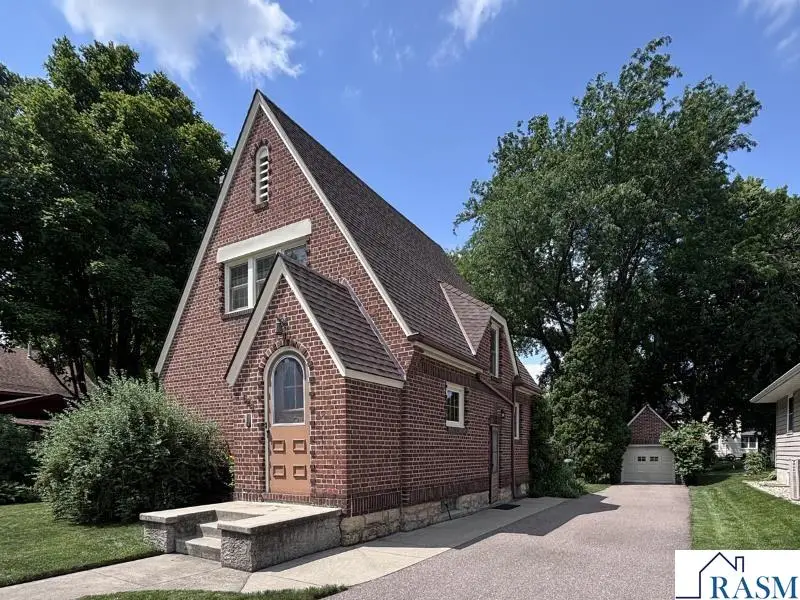 628 Grant Avenue, North Mankato, MN 56003 - #2