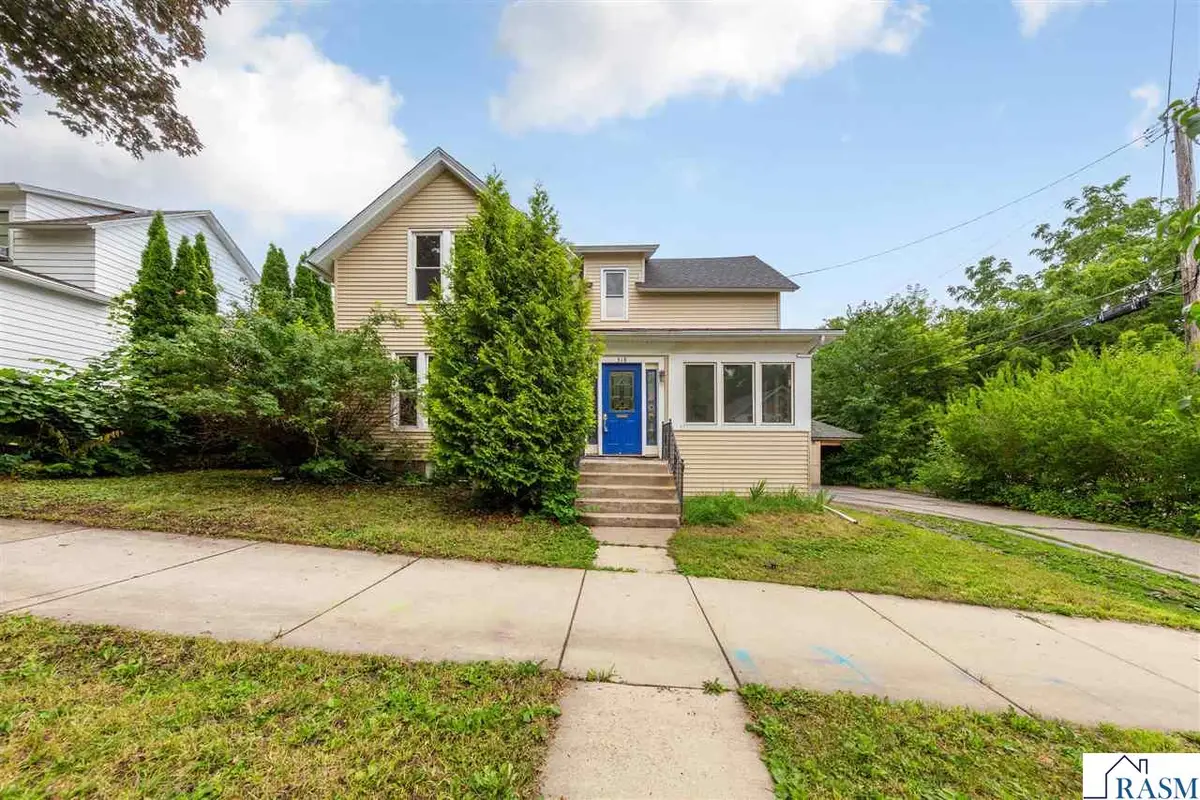 318 Carroll Street, Mankato, MN 56001 - #1