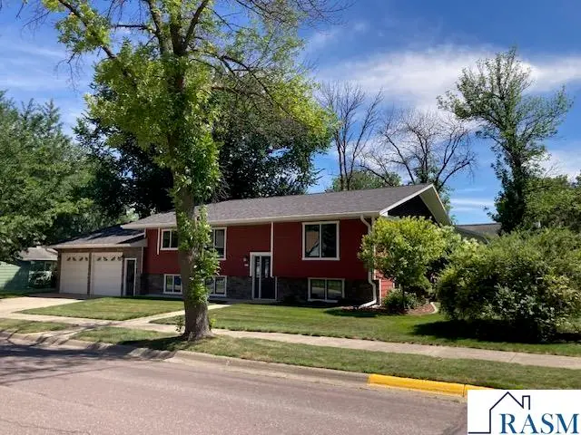 101 SE Burnside Street, Sleepy Eye, MN 56085 - #3