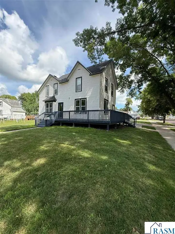 400 SW Walnut Street, Sleepy Eye, MN 56085