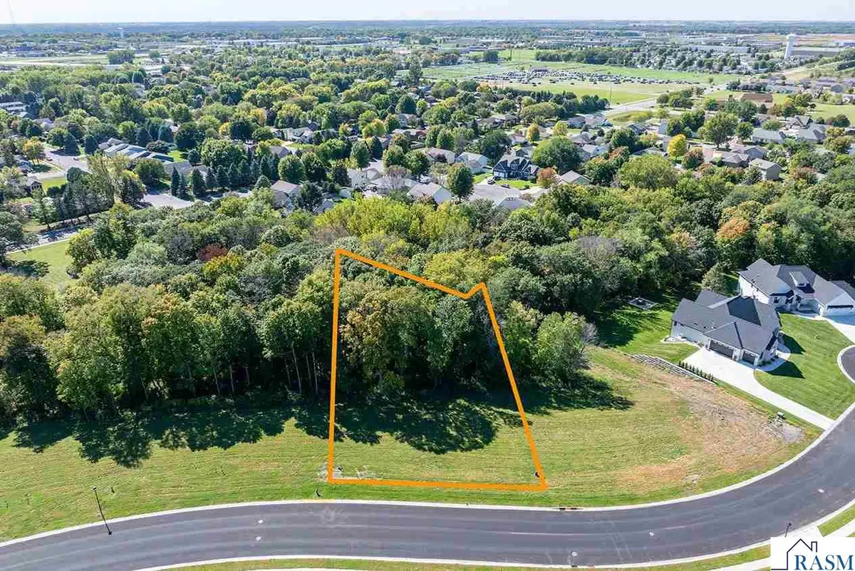27 South Pointe Court, North Mankato, MN 56003 - #1