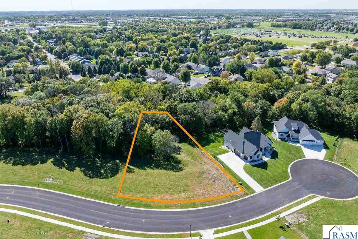31 South Pointe Court, North Mankato, MN 56003 - #1