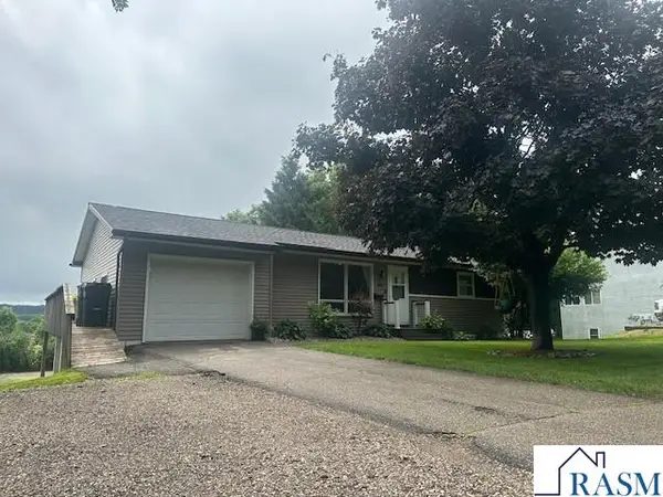 443 S 7th Street, St. Peter, MN 56082