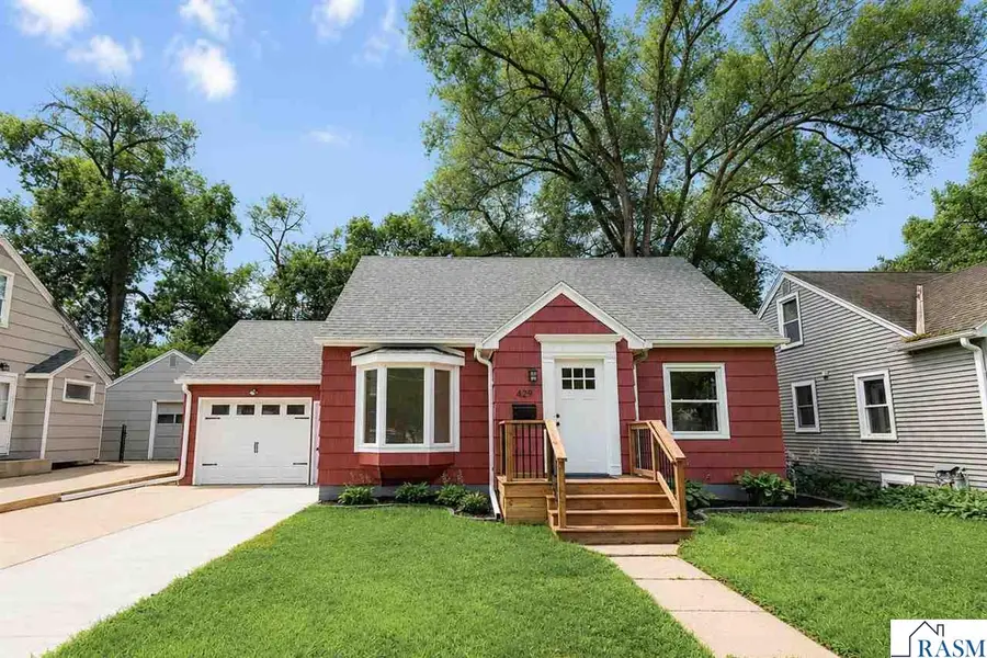 429 Tyler Avenue, North Mankato, MN 56003 - #2