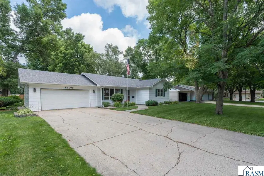 1506 James Drive, North Mankato, MN 56000-3 - #3